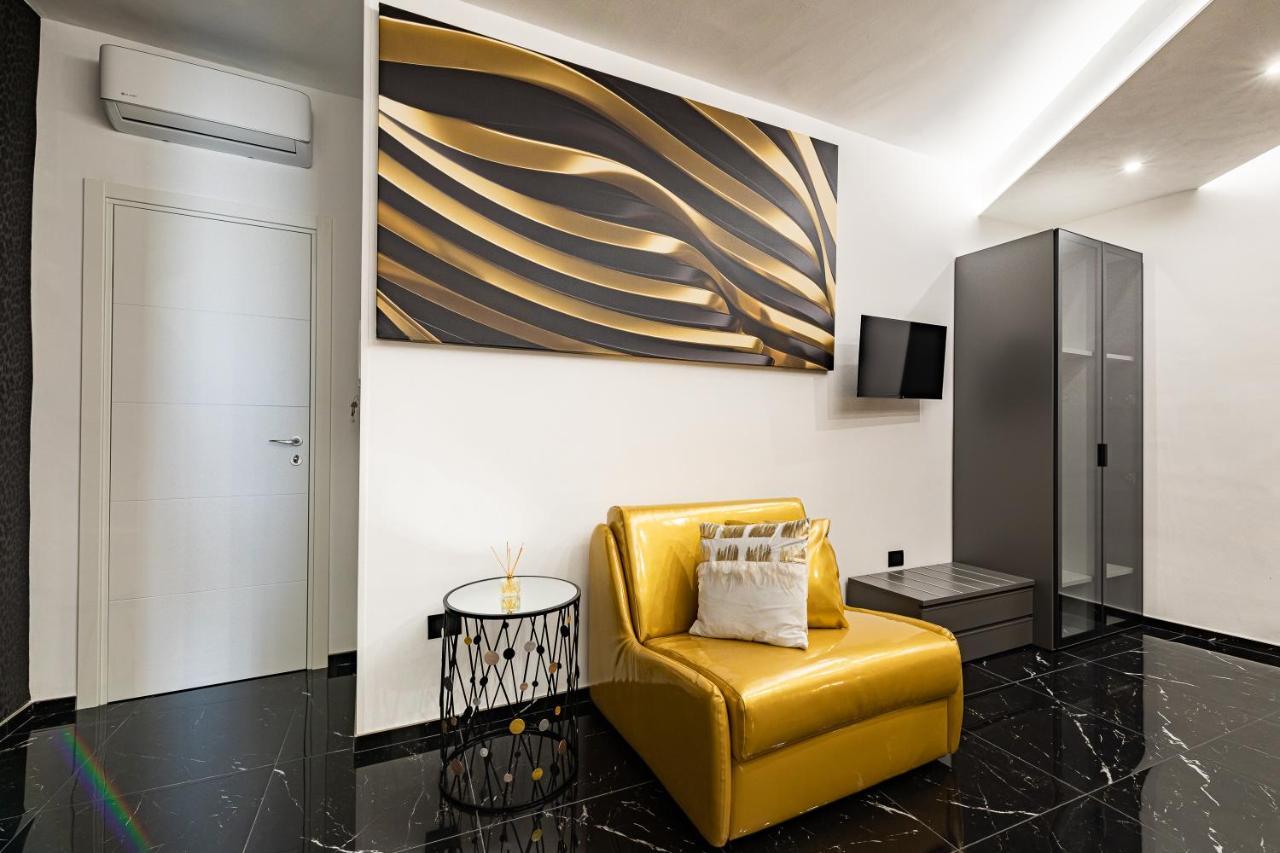 Prezioso Suites & Rooms Lecce Bagian luar foto